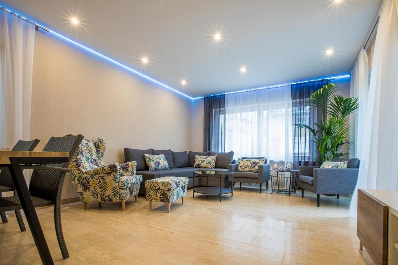 Modernes Apartment In Zentrumsnaehe Mit Eigenem Stellplatz Baden-Baden Eksteriør billede