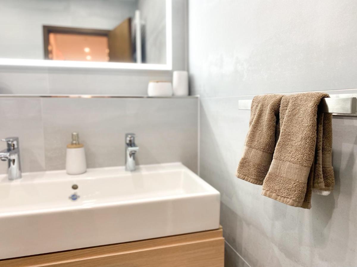 Modernes Apartment In Zentrumsnaehe Mit Eigenem Stellplatz Baden-Baden Eksteriør billede